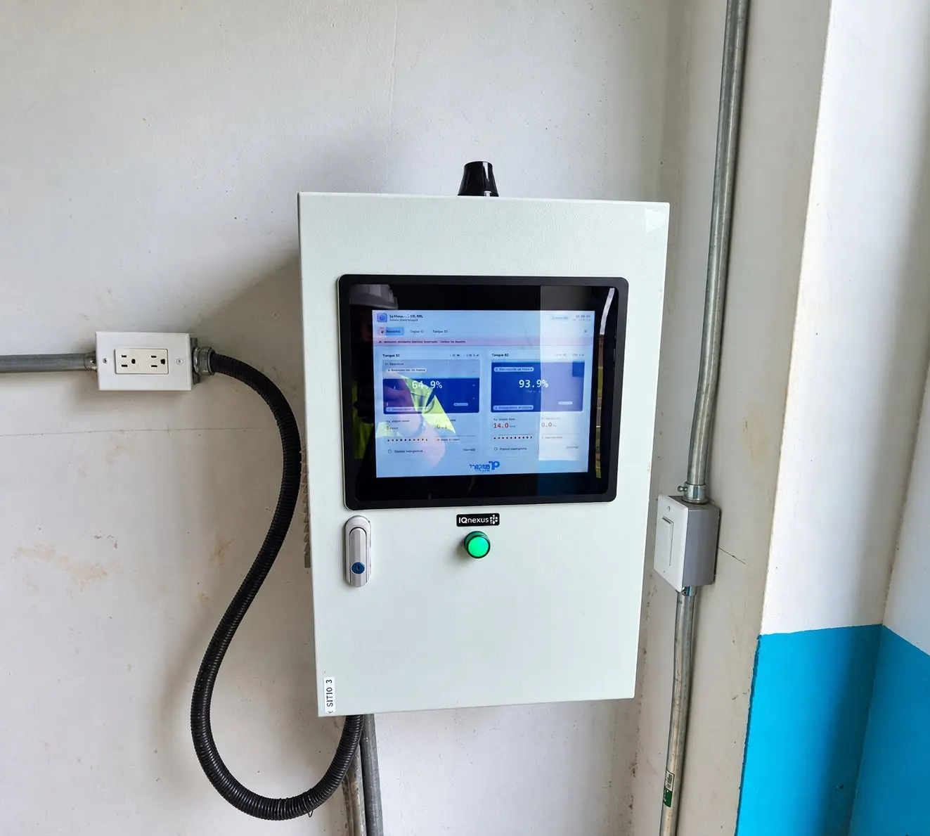 NBnano HMI Panel instalado en terreno
